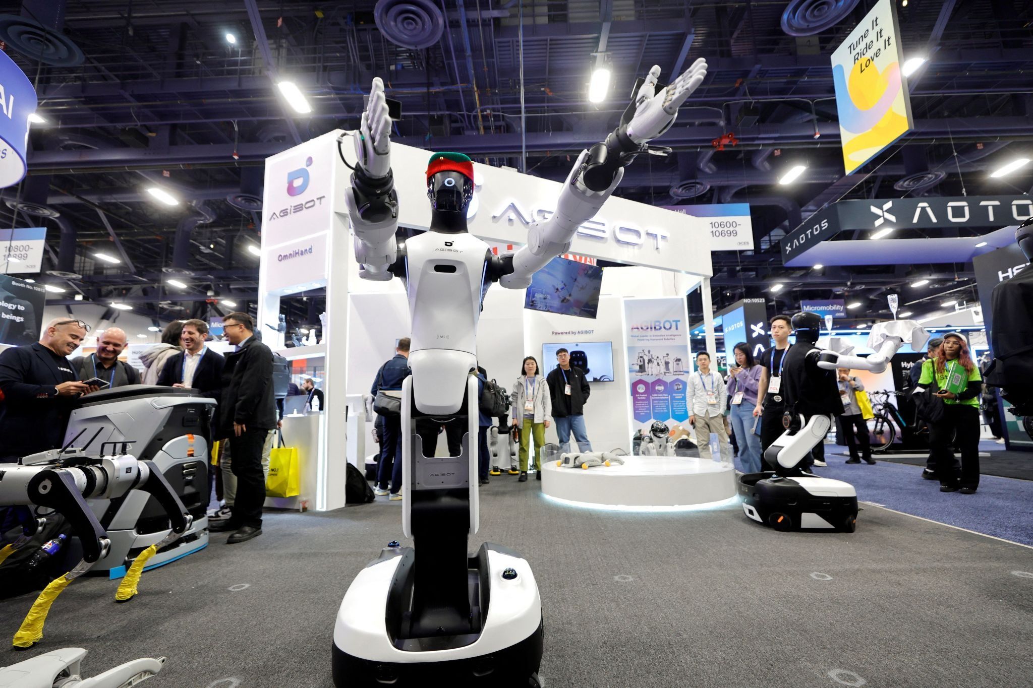 An AgiBot humanoid