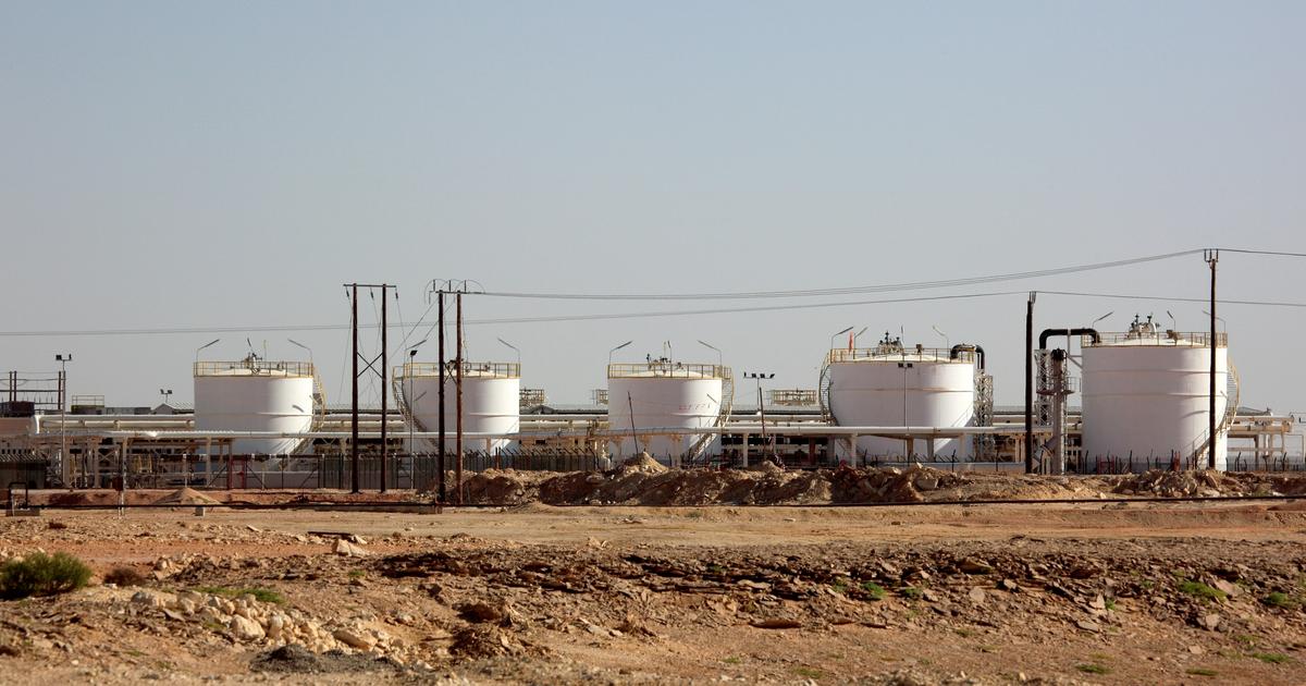 Oman government revenues rise 13% on oil price spike