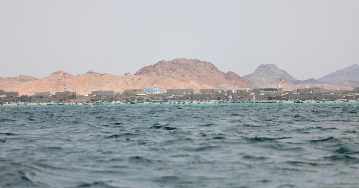 Iran threatens Red Sea gateway as US launches more strikes
