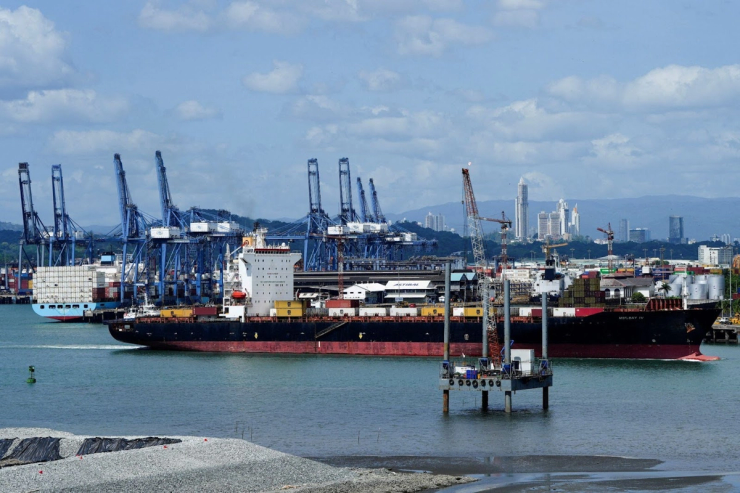 A photo of one of the ports owned by CK Hutchison.