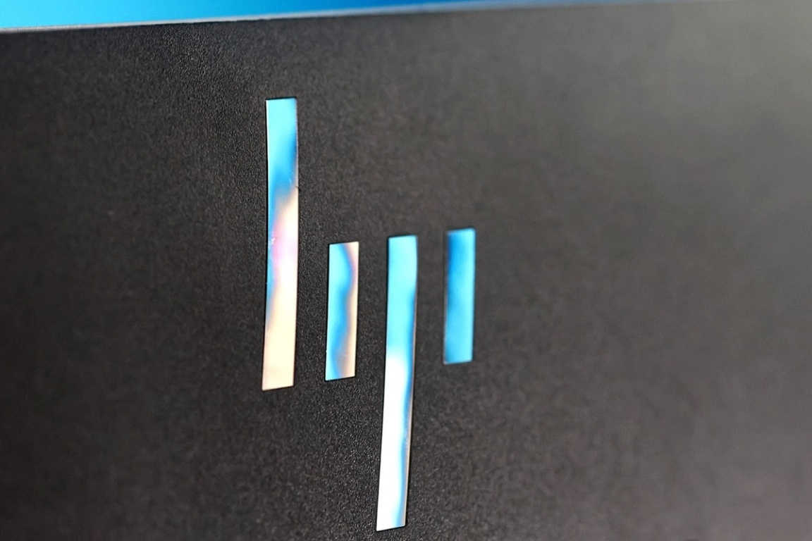 An HP logo.