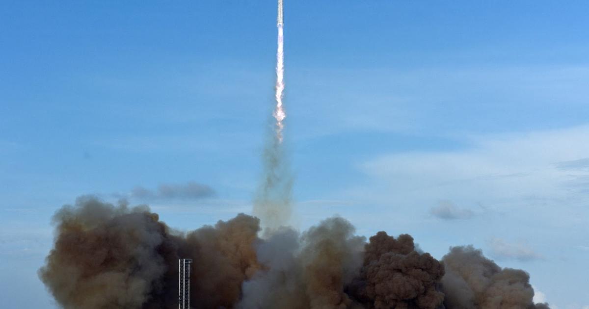 Flight Checks Rocket Starship rocket completes successful test flight | Semafor