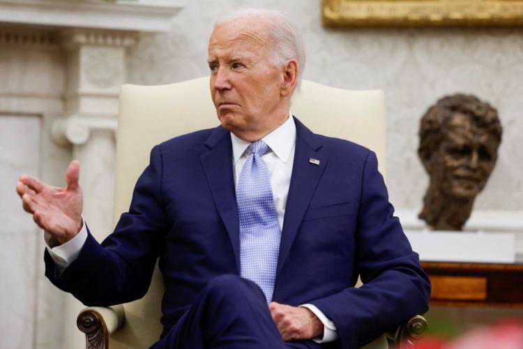 YOU CAN’T FOOL ALL OF THE PEOPLE ALL OF THE TIME: 63% of U.S. voters see Biden and Trump as embarrassing 🇺🇸