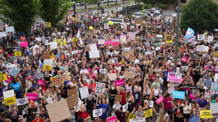 Demonstrators gather in front of Planned Parenthood after the United States Supreme Court ruled in the Dobbs v. Jackson Women’s Health Organization Abortion case, overturning the landmark Roe v Wade abortion decision, in St. Louis, Missouri, U.S. June 24, 2022.