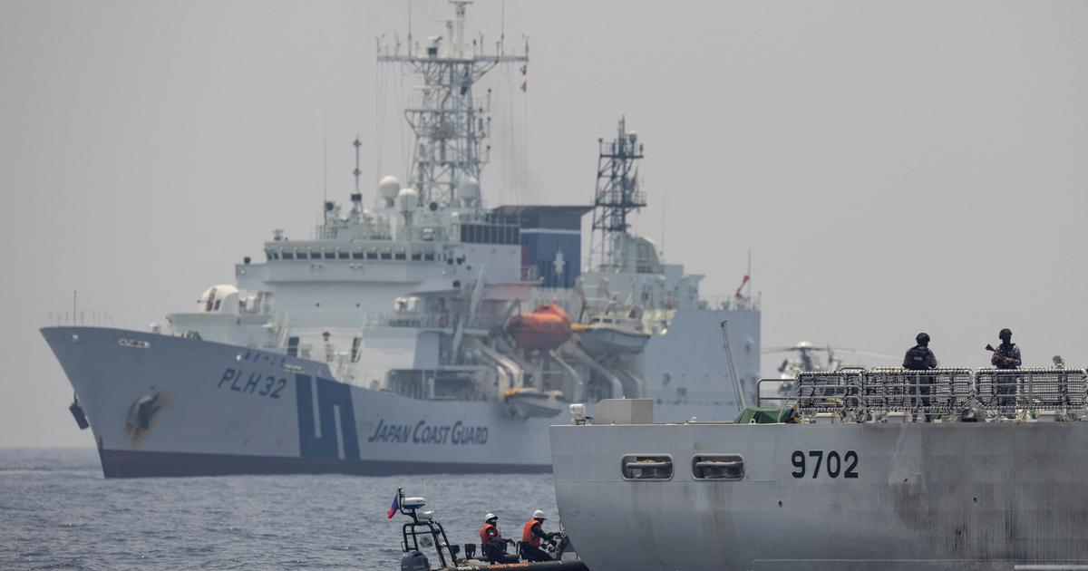 Japan joins South China Sea drills for first time