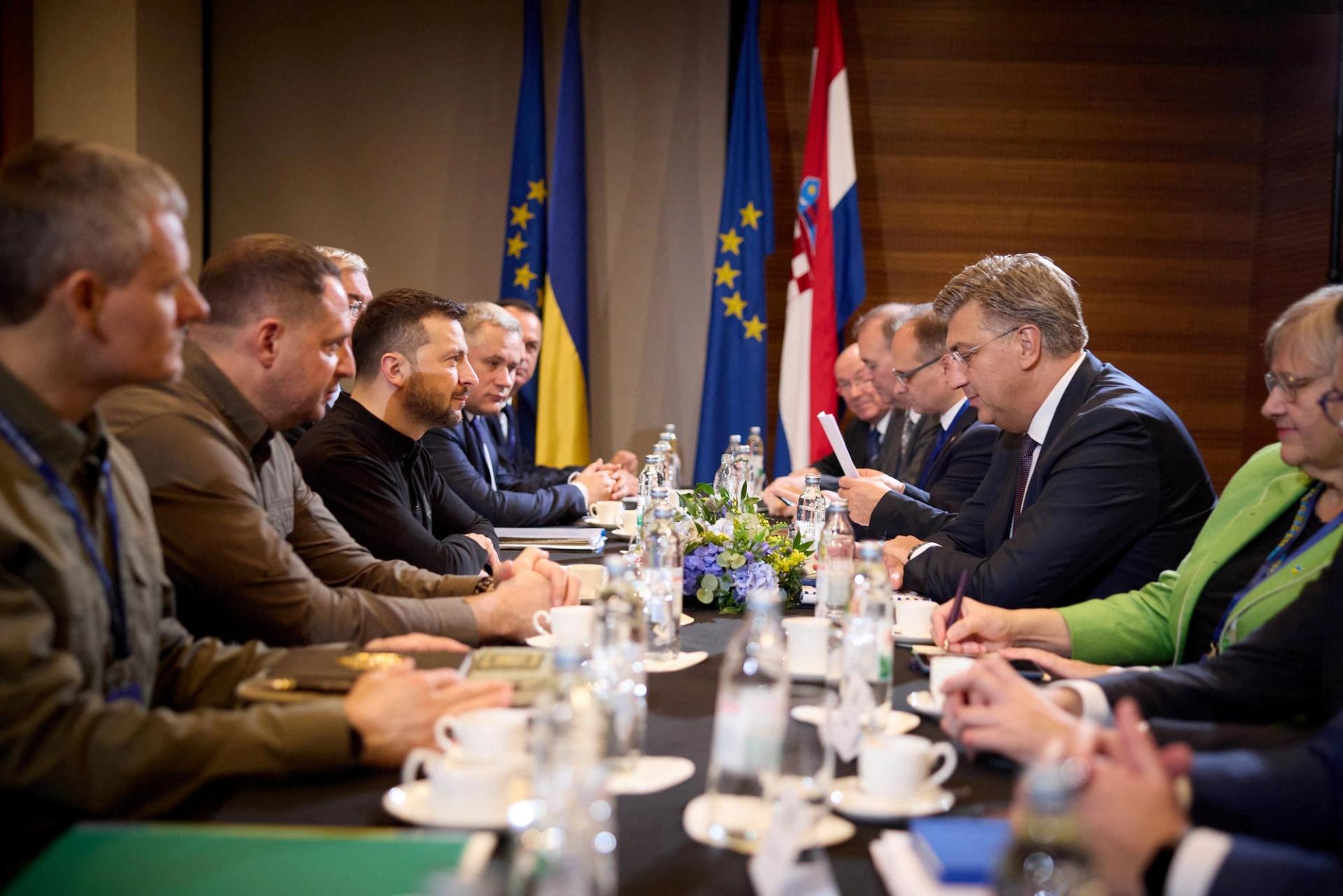 Ukraine President Volodymyr Zelenskyy and other world leaders.