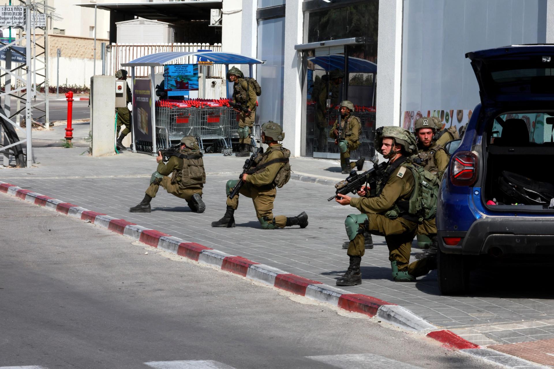 Israeli soldiers secure residential areas after Hamas attack  in Sderot