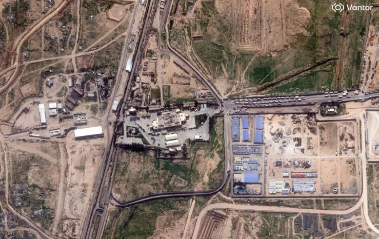 An aerial view of trucks lining up outside Gaza.