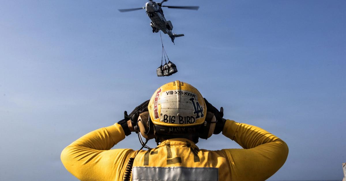 Experts warn of AI warfare risk - Semafor